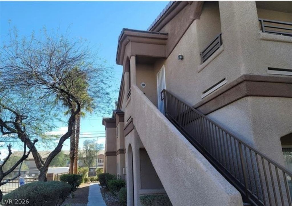 5750 East Hacienda Avenue 117, Las Vegas, NV 89122