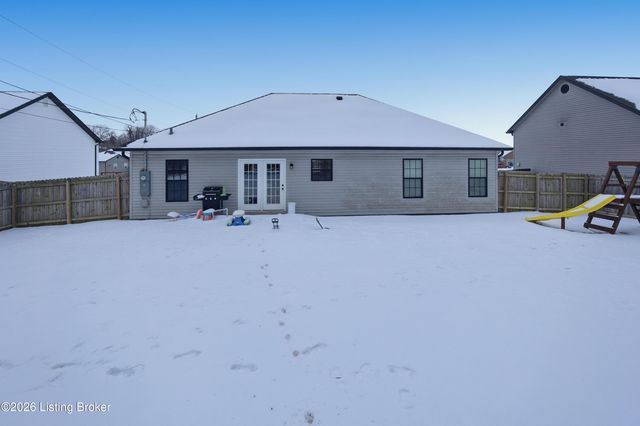 1112 Mac Dr, Lawrenceburg, KY 40342