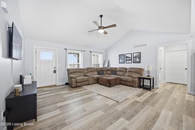 1112 Mac Dr, Lawrenceburg, KY 40342