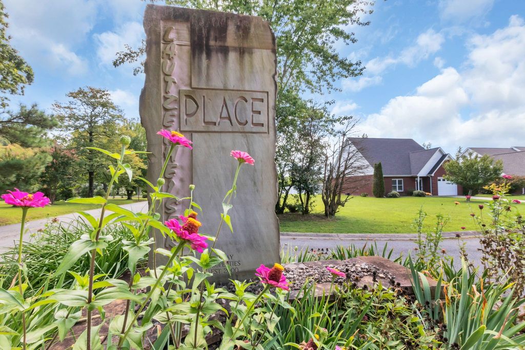 520 Lautzenheiser Pl, Monteagle, TN 37356