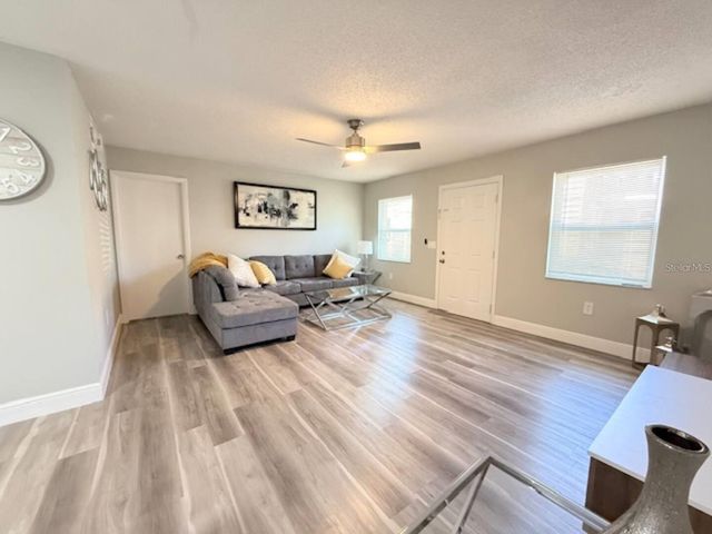 332 AVENUE D SE, Winter Haven, FL 33880