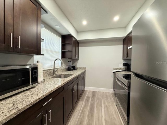 332 AVENUE D SE, Winter Haven, FL 33880