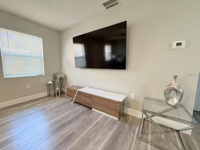 332 AVENUE D SE, Winter Haven, FL 33880