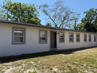 332 AVENUE D SE, Winter Haven, FL 33880