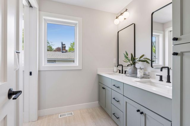 3836 Vincent Avenue S, Minneapolis, MN 55410