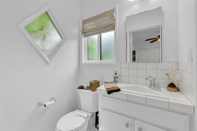 3220 Iroquois Ave., Long Beach, CA 90808