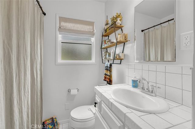 3220 Iroquois Ave., Long Beach, CA 90808