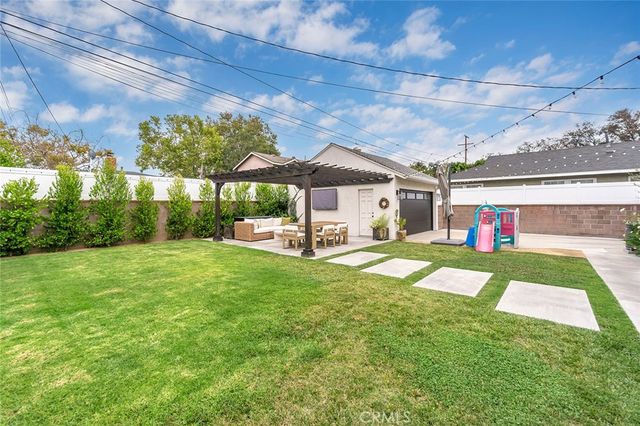 3220 Iroquois Ave., Long Beach, CA 90808