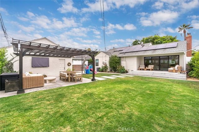 3220 Iroquois Ave., Long Beach, CA 90808