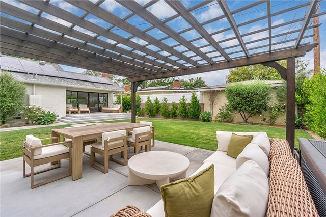 3220 Iroquois Ave., Long Beach, CA 90808