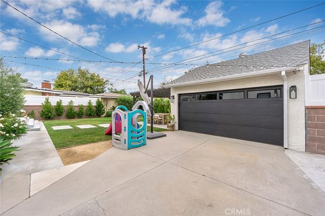 3220 Iroquois Ave., Long Beach, CA 90808