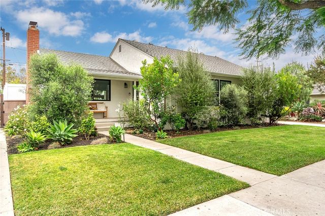 3220 Iroquois Ave., Long Beach, CA 90808
