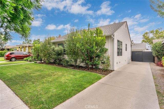 3220 Iroquois Ave., Long Beach, CA 90808
