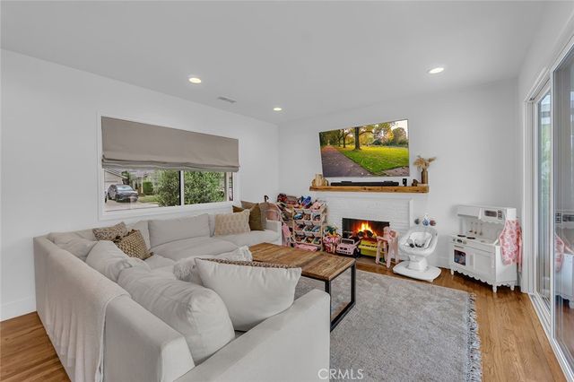 3220 Iroquois Ave., Long Beach, CA 90808