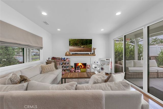 3220 Iroquois Ave., Long Beach, CA 90808