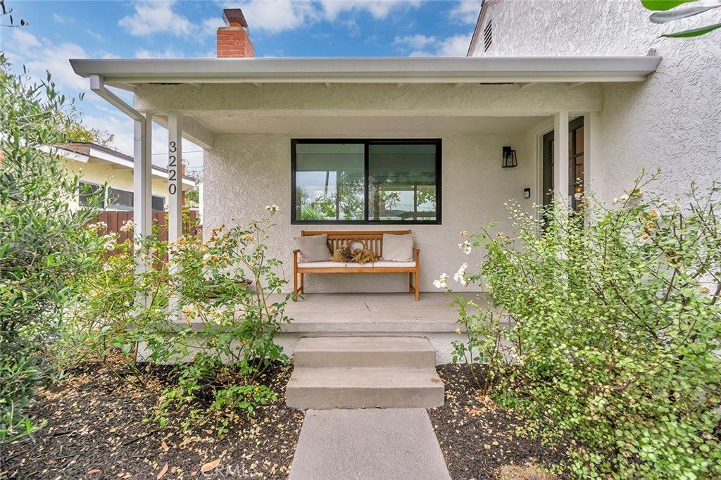 3220 Iroquois Ave., Long Beach, CA 90808