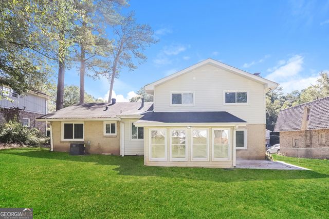 3518 Sandy Woods Lane, Stone Mountain, GA 30083