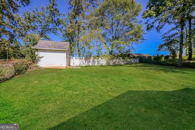 3518 Sandy Woods Lane, Stone Mountain, GA 30083