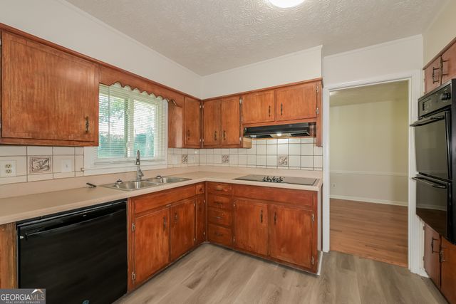 3518 Sandy Woods Lane, Stone Mountain, GA 30083