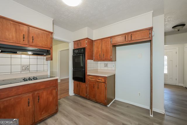 3518 Sandy Woods Lane, Stone Mountain, GA 30083