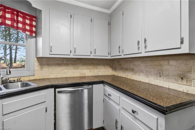 13421 Shiloh DR, Windsor, VA 23487