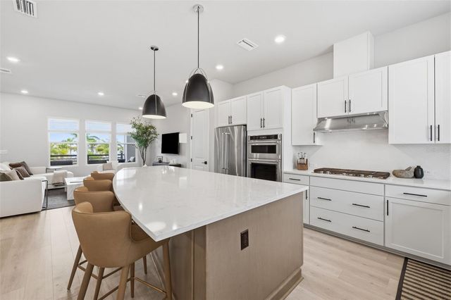 1528 SKYSAIL LANE, Sarasota, FL 34240