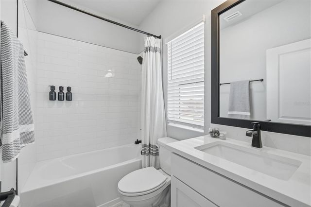 1528 SKYSAIL LANE, Sarasota, FL 34240