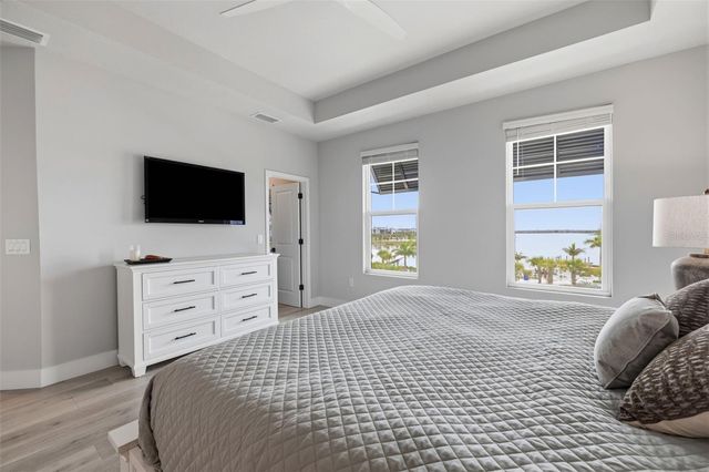 1528 SKYSAIL LANE, Sarasota, FL 34240