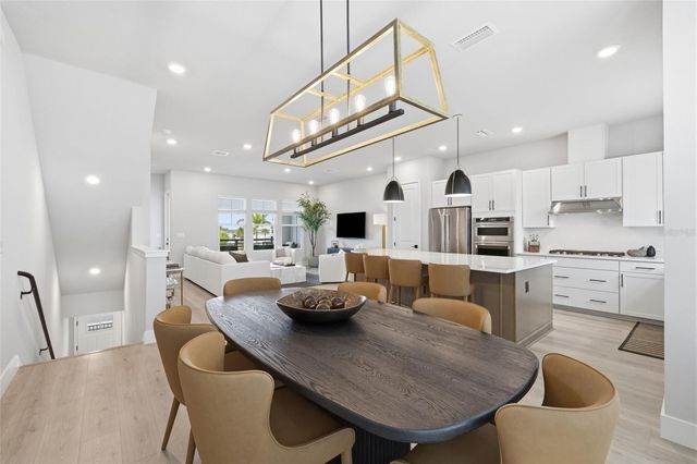 1528 SKYSAIL LANE, Sarasota, FL 34240