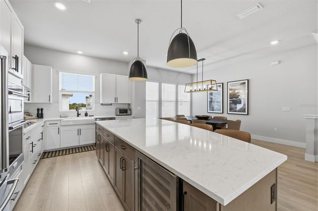1528 SKYSAIL LANE, Sarasota, FL 34240