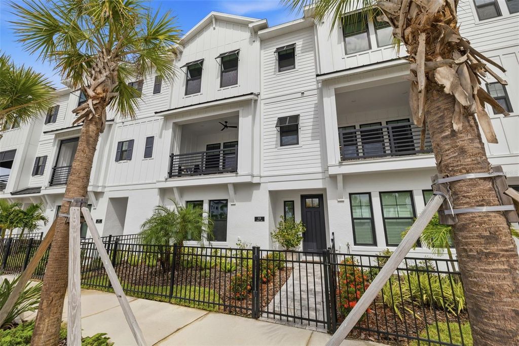 1528 SKYSAIL LANE, Sarasota, FL 34240