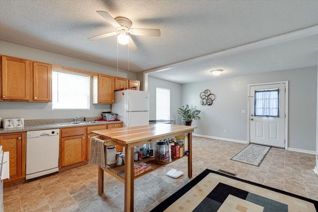 1142 Ben Hill Road, Dalton, GA 30721