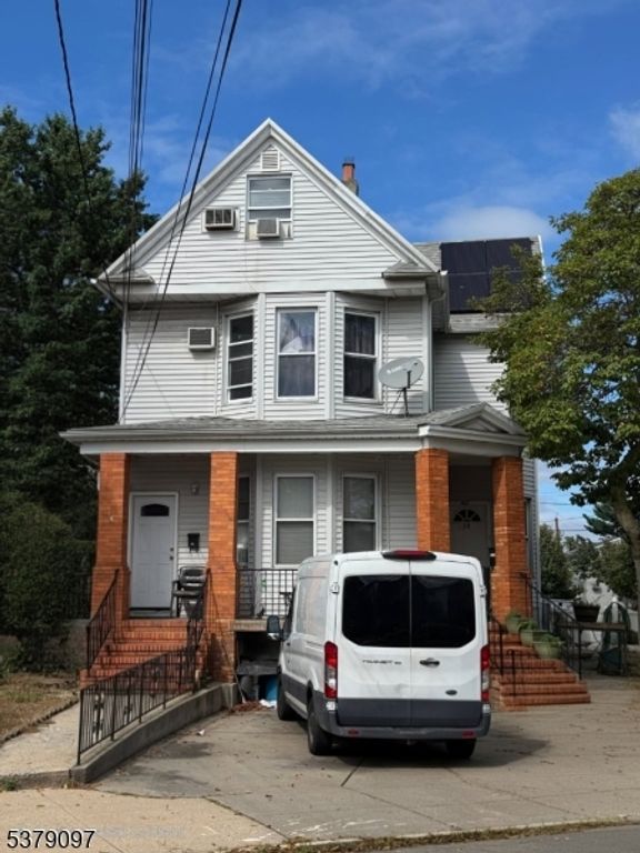 101 North St, Bayonne City, NJ 07002