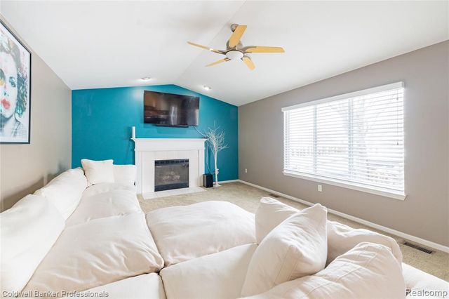 60628 S Lyon Trail, South Lyon, MI 48178