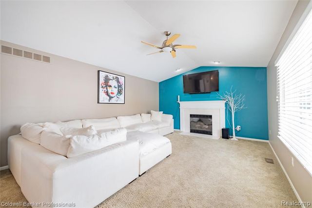 60628 S Lyon Trail, South Lyon, MI 48178