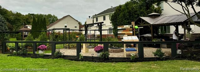 60628 S Lyon Trail, South Lyon, MI 48178