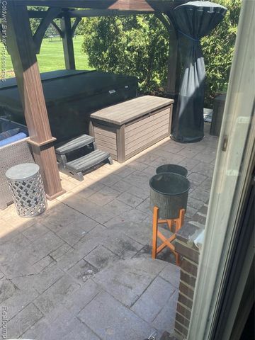 60628 S Lyon Trail, South Lyon, MI 48178