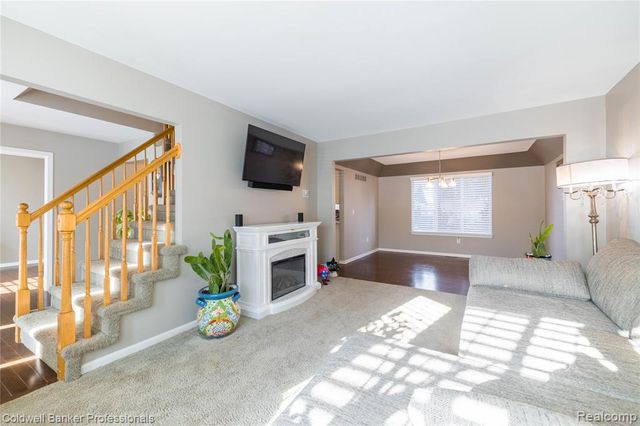 60628 S Lyon Trail, South Lyon, MI 48178