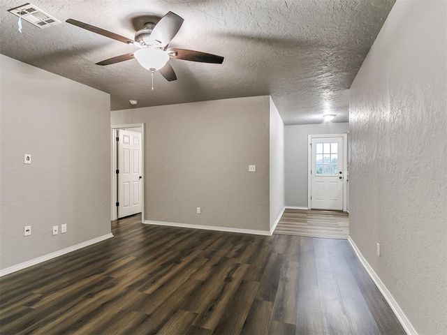 1017 S Anderson Road, Choctaw, OK 73020