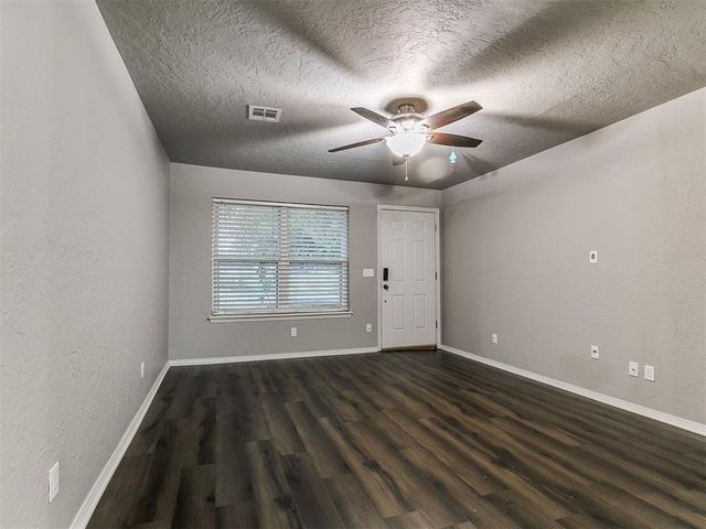 1017 S Anderson Road, Choctaw, OK 73020