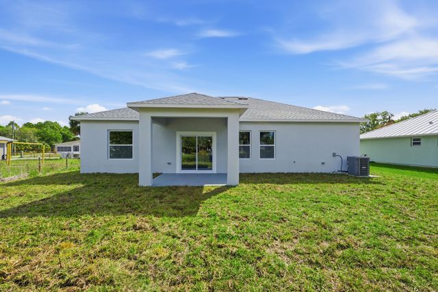 7825 92nd Court, Vero Beach, FL 32967