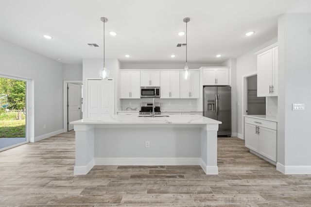 7825 92nd Court, Vero Beach, FL 32967