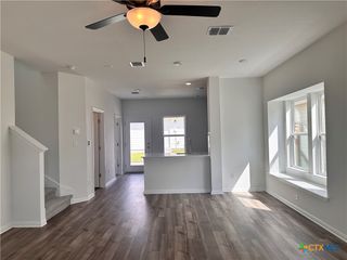124 Rollingwood Drive, San Marcos, TX 78666