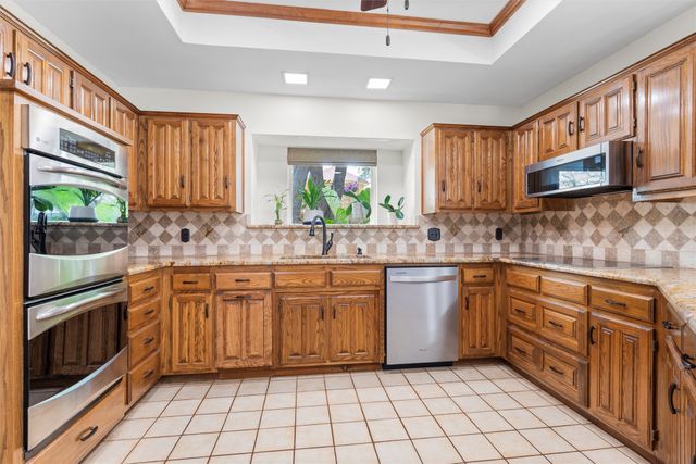 4203 Oak Springs Drive, Arlington, TX 76016