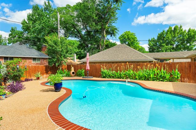 4203 Oak Springs Drive, Arlington, TX 76016
