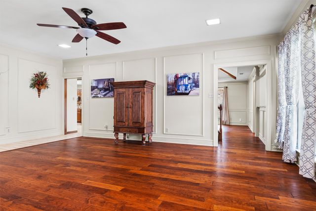 4203 Oak Springs Drive, Arlington, TX 76016