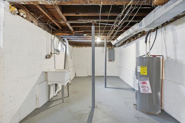 1121 2nd Street, Hudson, WI 54016