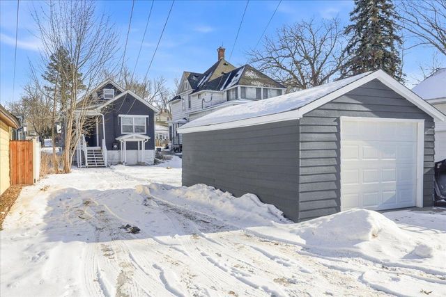 1121 2nd Street, Hudson, WI 54016