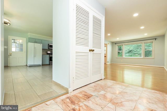 11506 KAREN DR, Rockville, MD 20854
