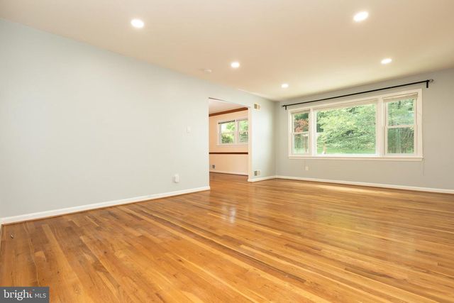 11506 KAREN DR, Rockville, MD 20854